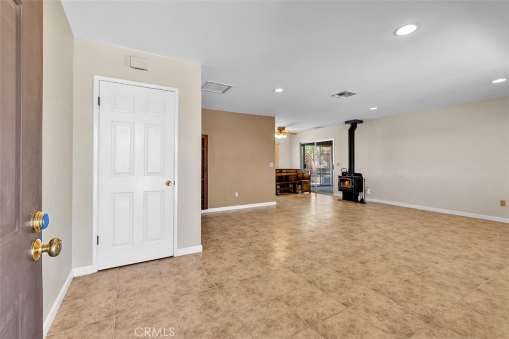 6751 Quail Spring Ave