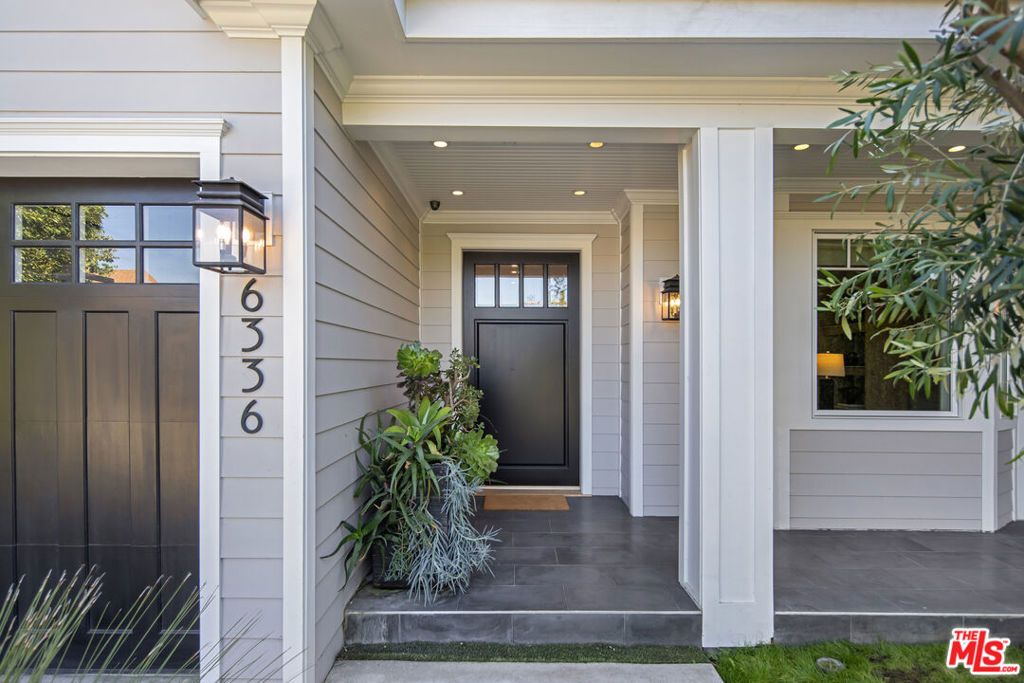 Photo of 6336 Lindenhurst Avenue, Los Angeles, CA 90048 (MLS # 25607587)