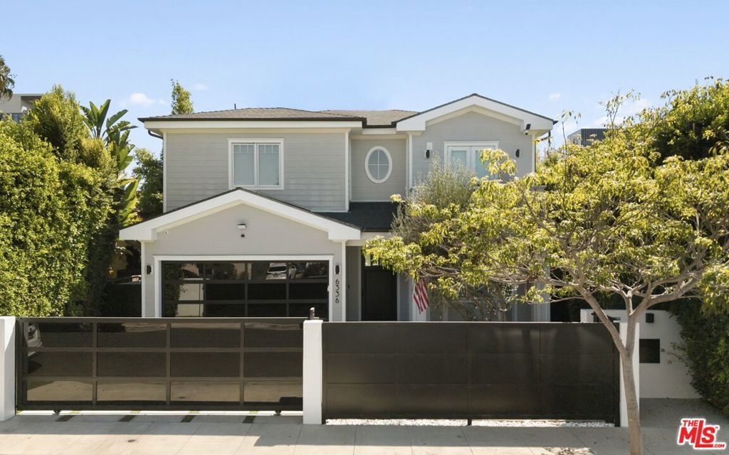 Photo of 6336 Lindenhurst Avenue, Los Angeles, CA 90048 (MLS # 25607587)