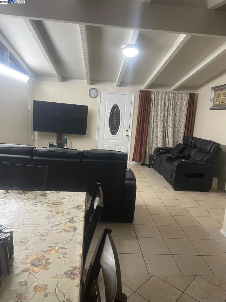 HAYWARD - Residential