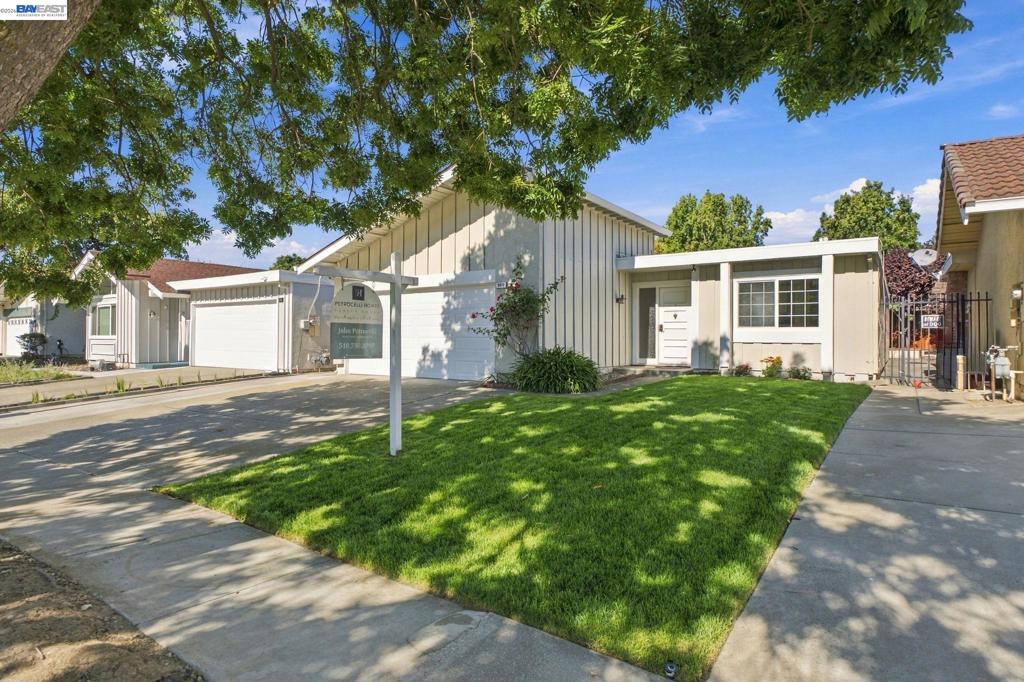 3817 Dryden Rd