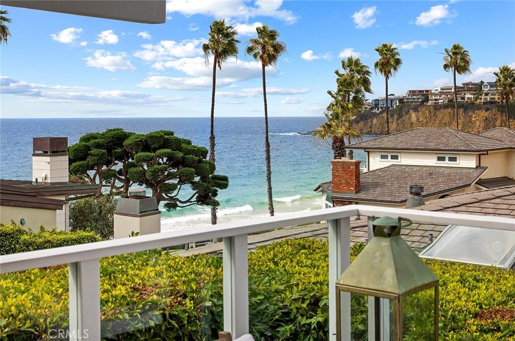 Photo of 32 Emerald Bay, Laguna Beach, CA 92651 (MLS # LG26033481)