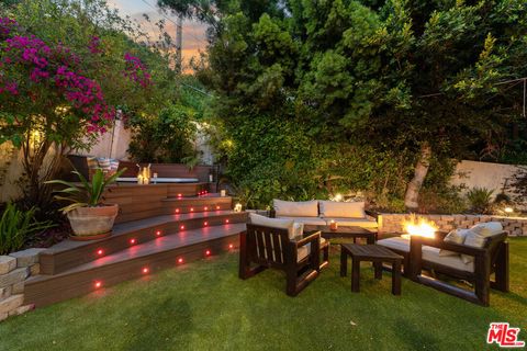 Photo of 1110 N Beverly Glen Boulevard, Los Angeles, CA 90077 (MLS # 26641457)