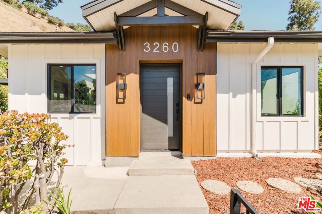 3260 Sagamore Way
