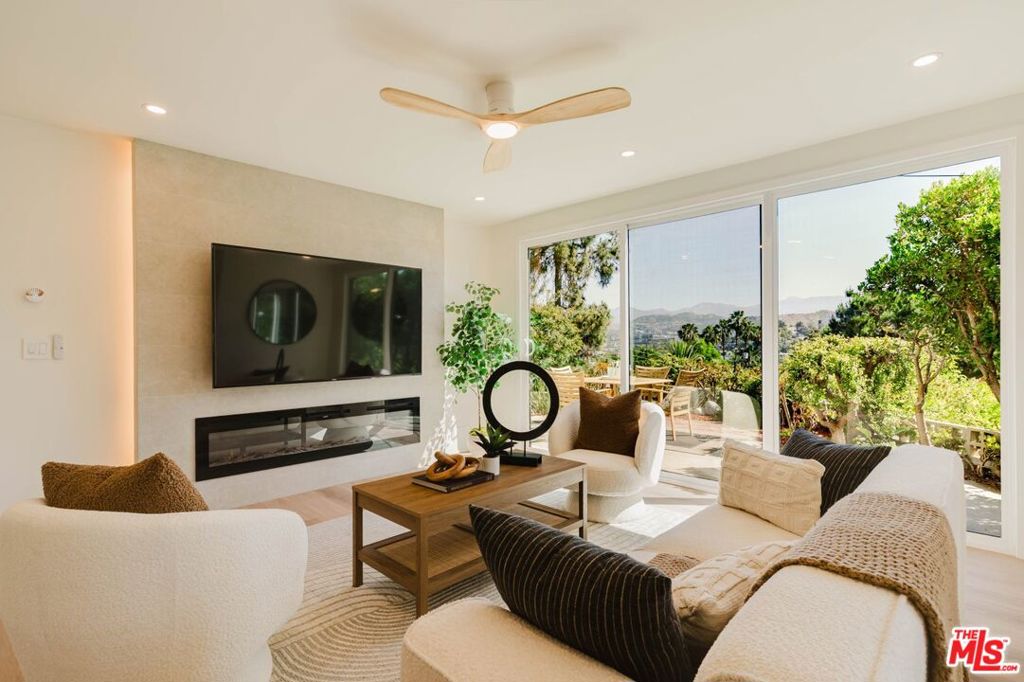3260 Sagamore Way, Los Angeles CA 90065