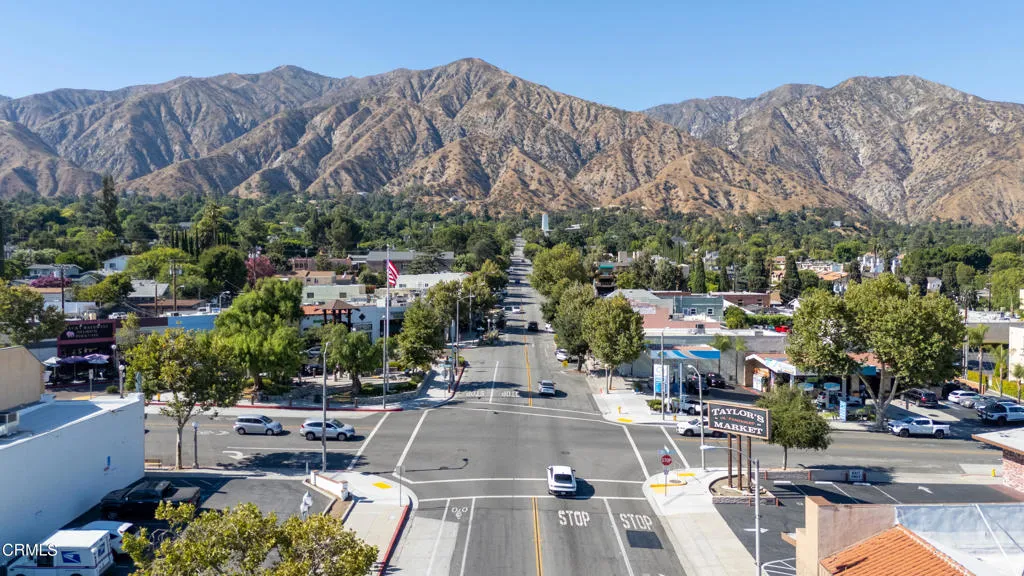 Sierra Madre, California 91024, United States, 3 Bedrooms Bedrooms, ,2 BathroomsBathrooms,Residential,Active,177808