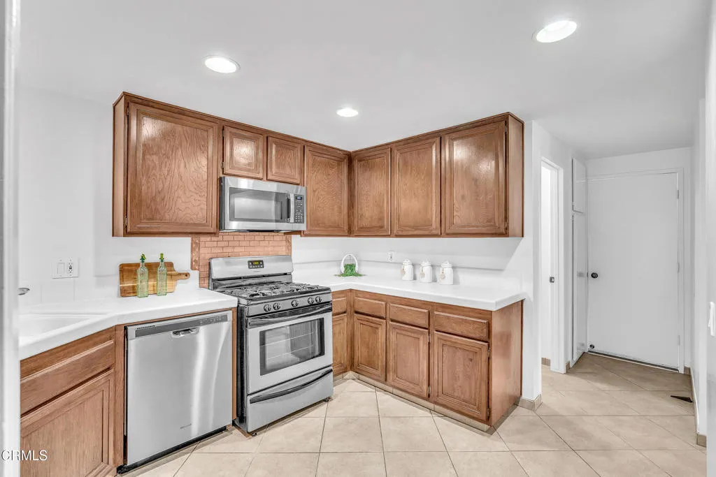 Sierra Madre, California 91024, United States, 3 Bedrooms Bedrooms, ,2 BathroomsBathrooms,Residential,Active,177808