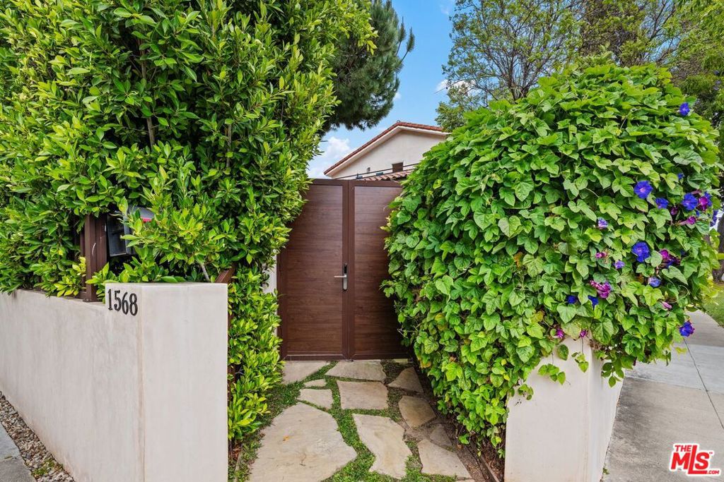 1568 S Point View Street, Los Angeles CA 90035