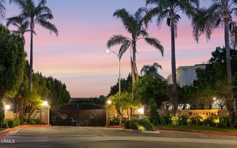 Photo of 2596 Wallingford Drive, Beverly Hills, CA 90210 (MLS # P1-26459)