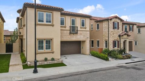 Photo of 20800 Spruce Circle, Porter Ranch, CA 91326 (MLS # SR26020539)
