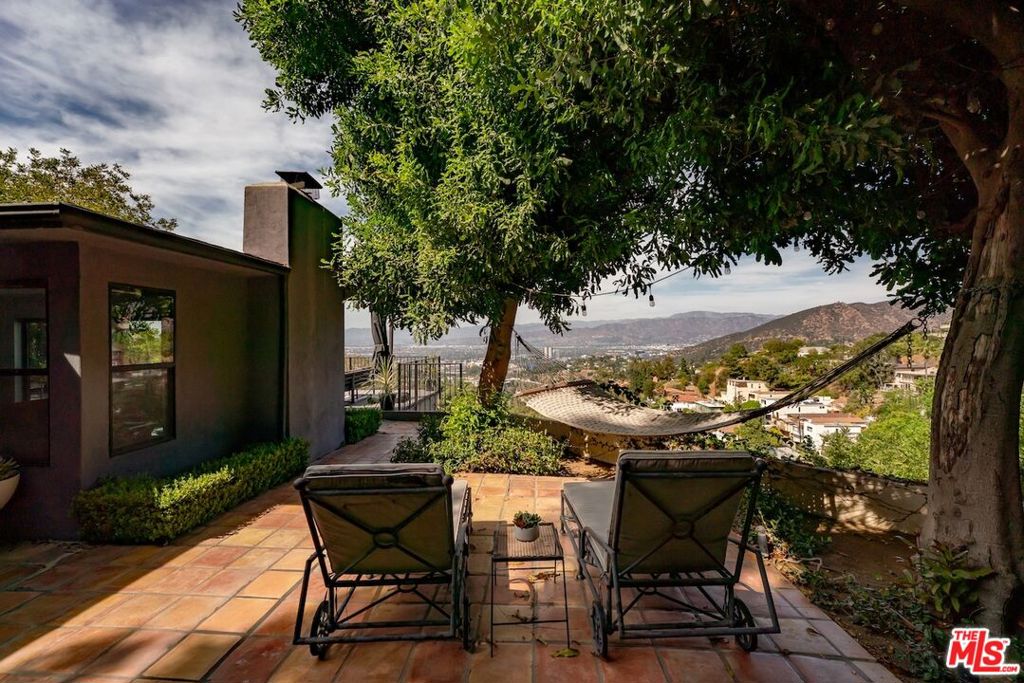7301 Pacific View Drive, Los Angeles CA 90068