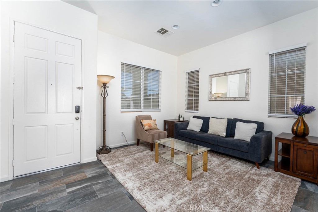 Remodeled pool home, good location, All furniture are virtual staging only