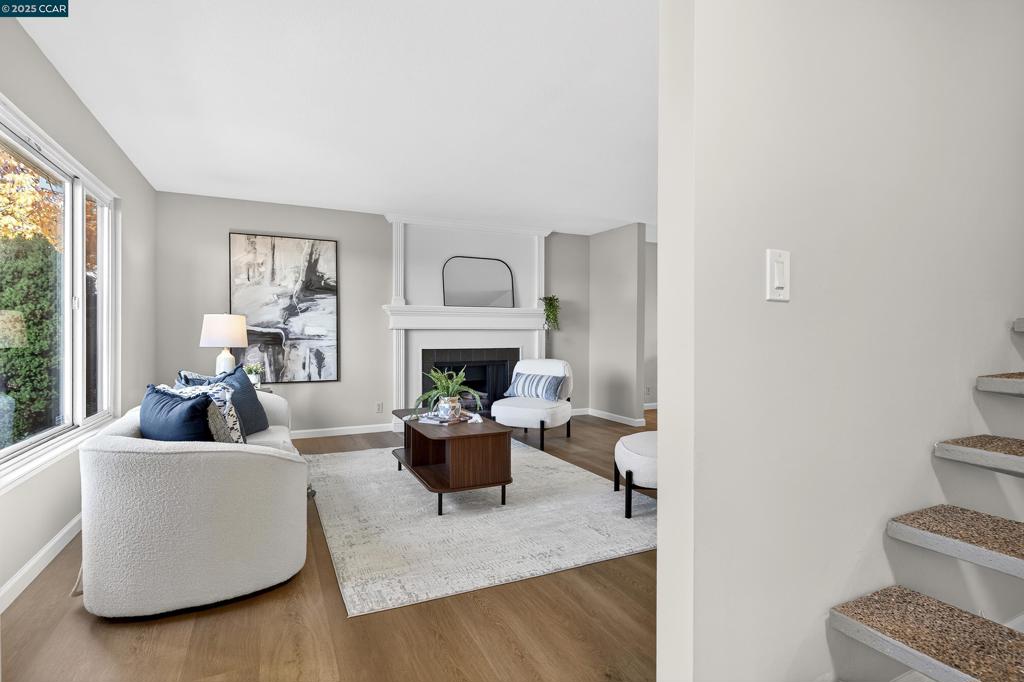 RODEO HILLS - Residential