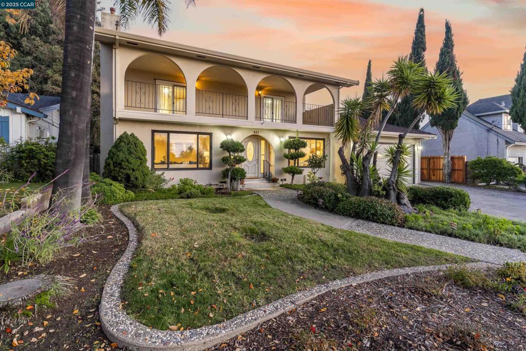 RODEO HILLS - Residential