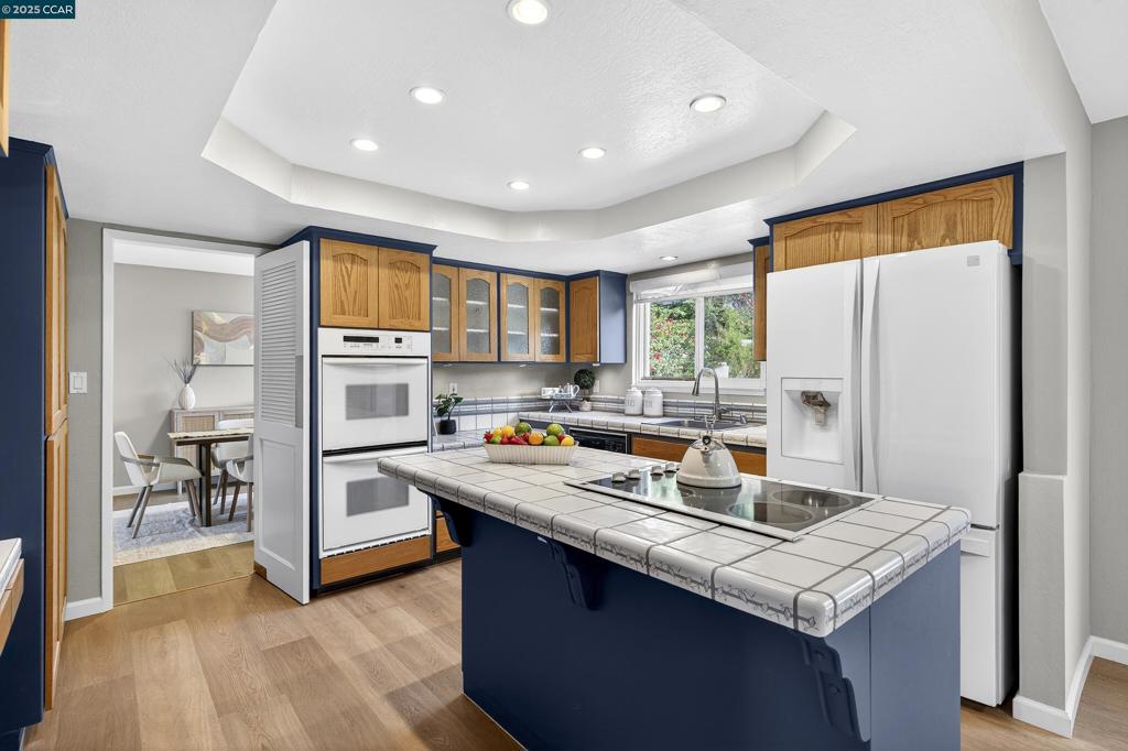 RODEO HILLS - Residential