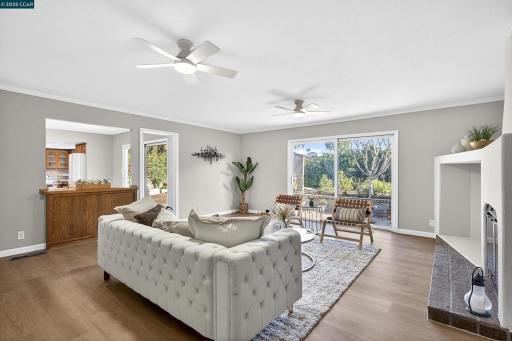 RODEO HILLS - Residential