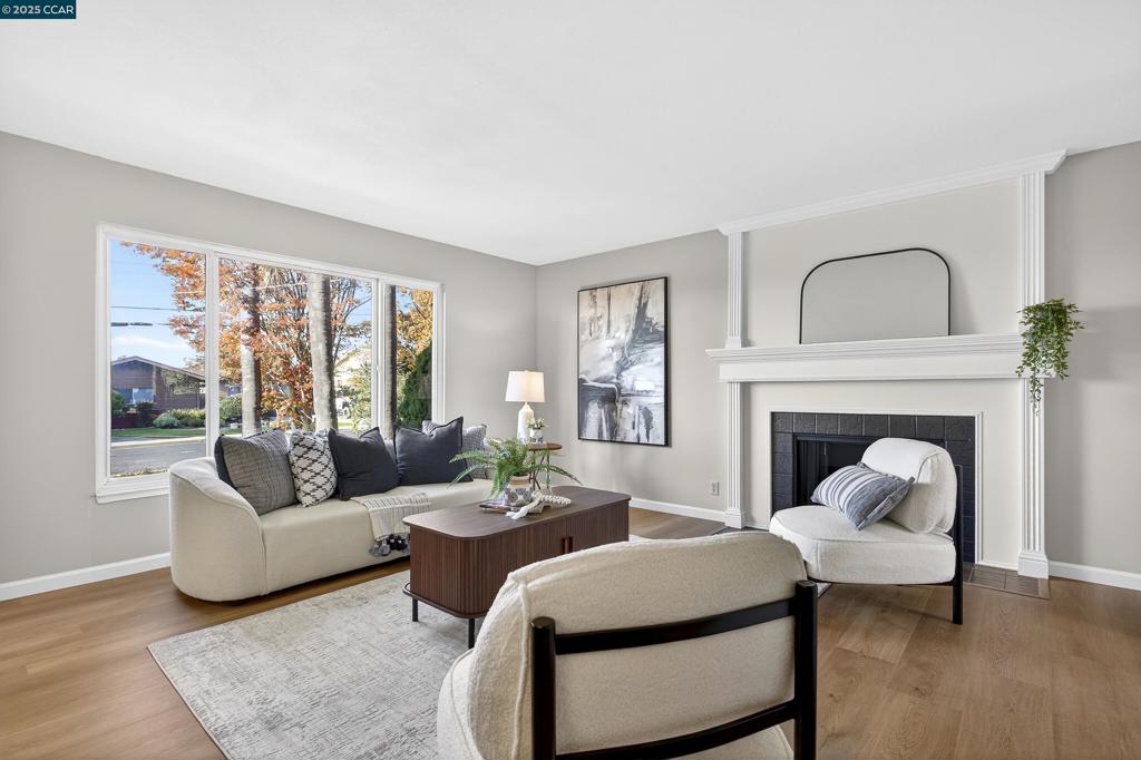 RODEO HILLS - Residential