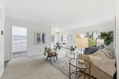 Photo of 934 Peninsula Avenue #301, San Mateo, CA 94401 (MLS # ML82028151)