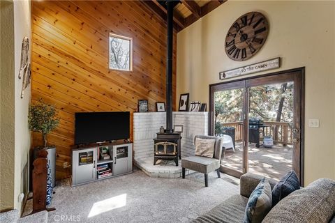 Photo of 689 Butte Avenue, Big Bear, CA 92314 (MLS # PV25233293)