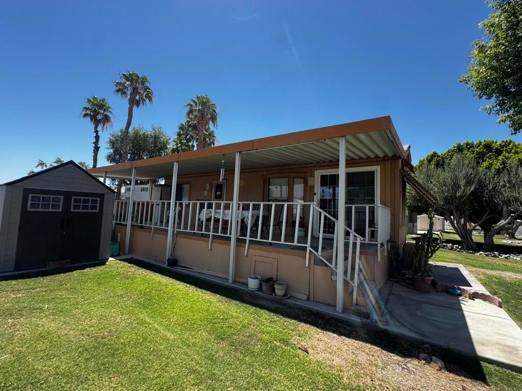 84136 Avenue 44 241