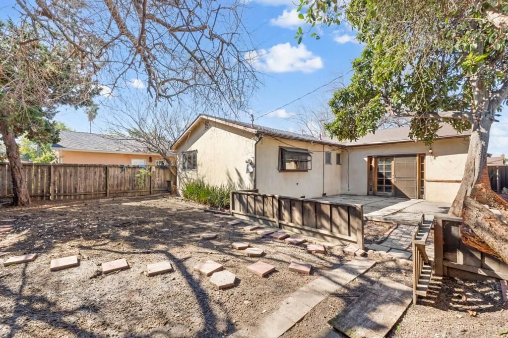 Photo of 2736 Twin Oaks Lane, San Jose, CA 95127 (MLS # ML82038625)