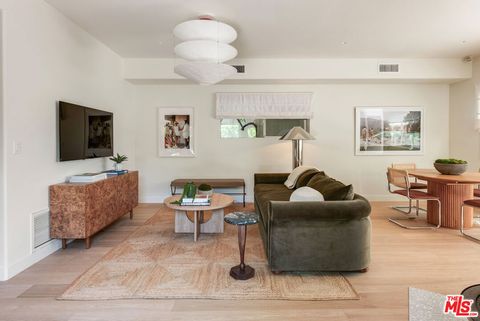 Photo of 8754 Dorrington Avenue, West Hollywood, CA 90048 (MLS # 26829021)