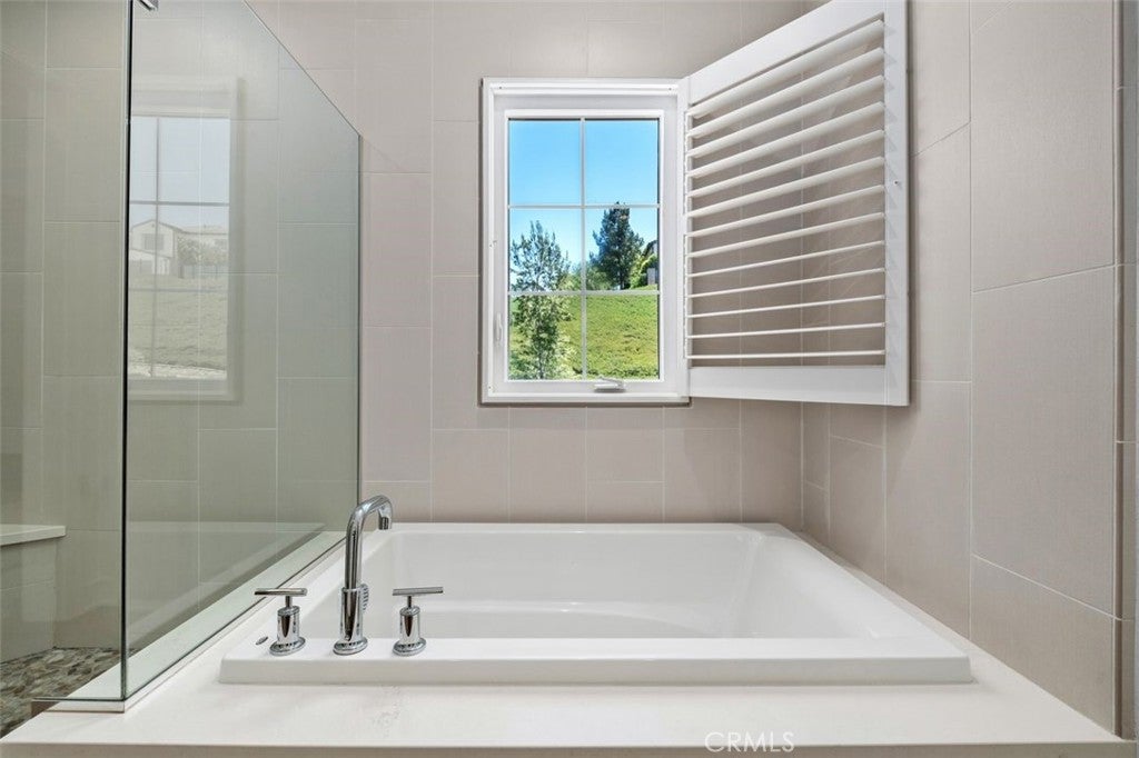 100 Della, Irvine CA 92602 - Photo 31