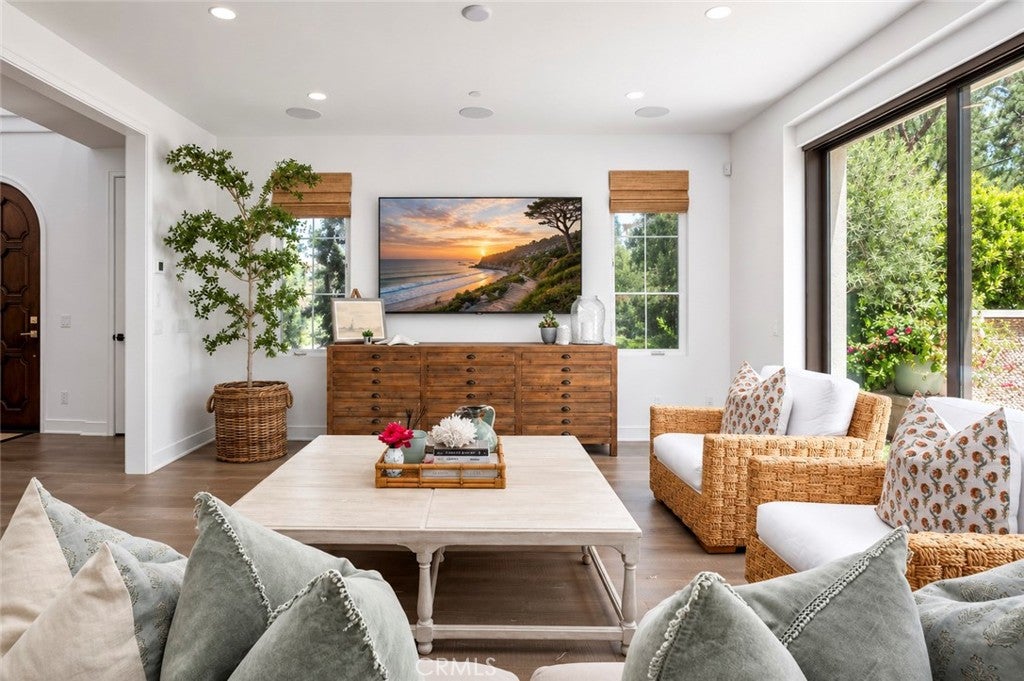 100 Della, Irvine CA 92602 - Photo 8