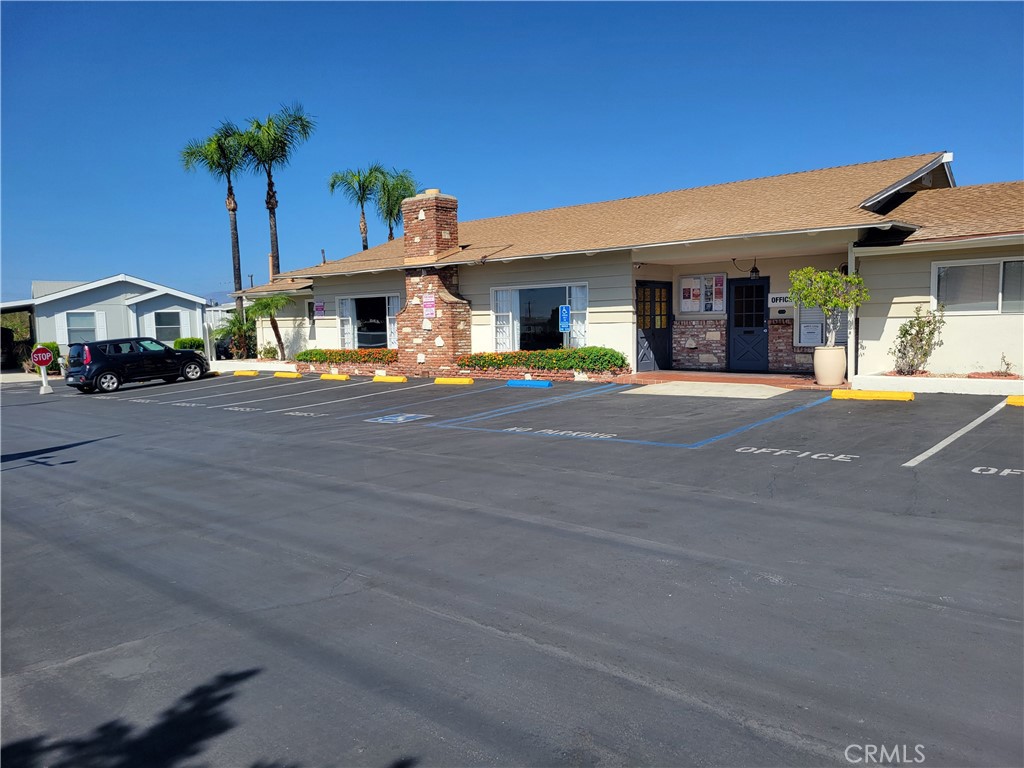 1635 Covina Blvd