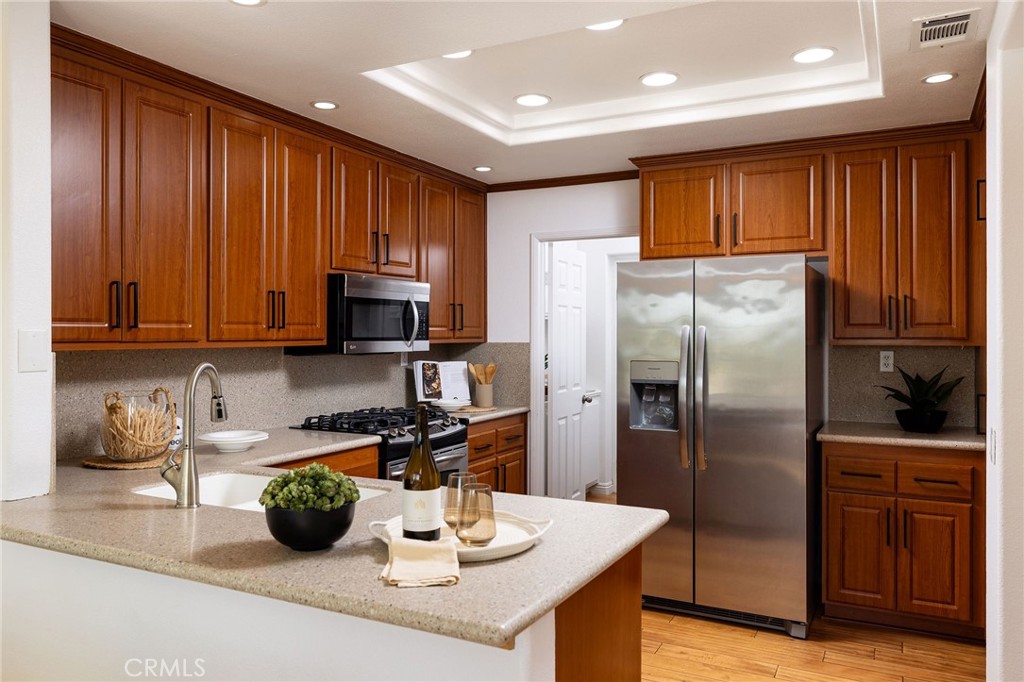 Breakers (BB) (BBB) - Residential