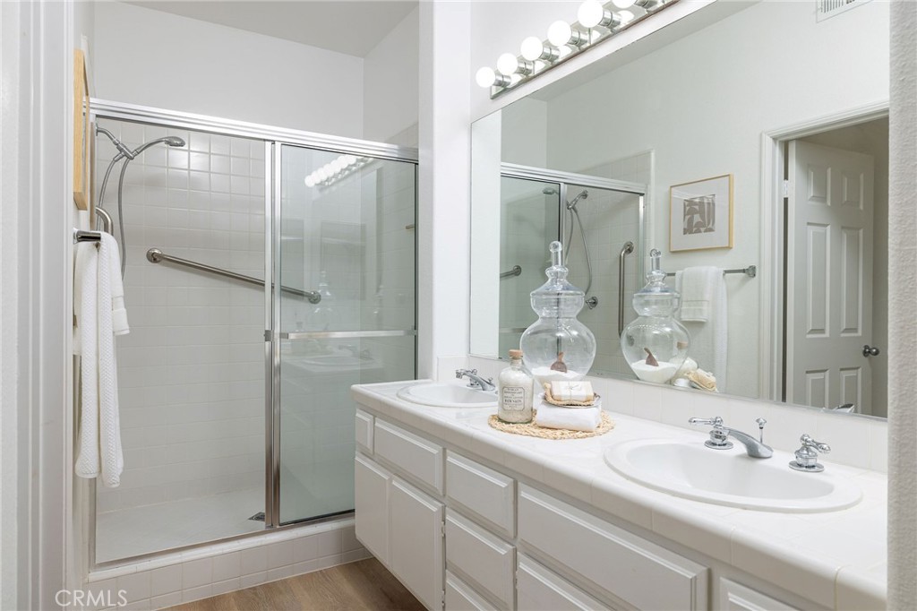 Breakers (BB) (BBB) - Residential