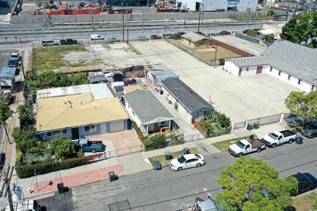 1831 W 3rd