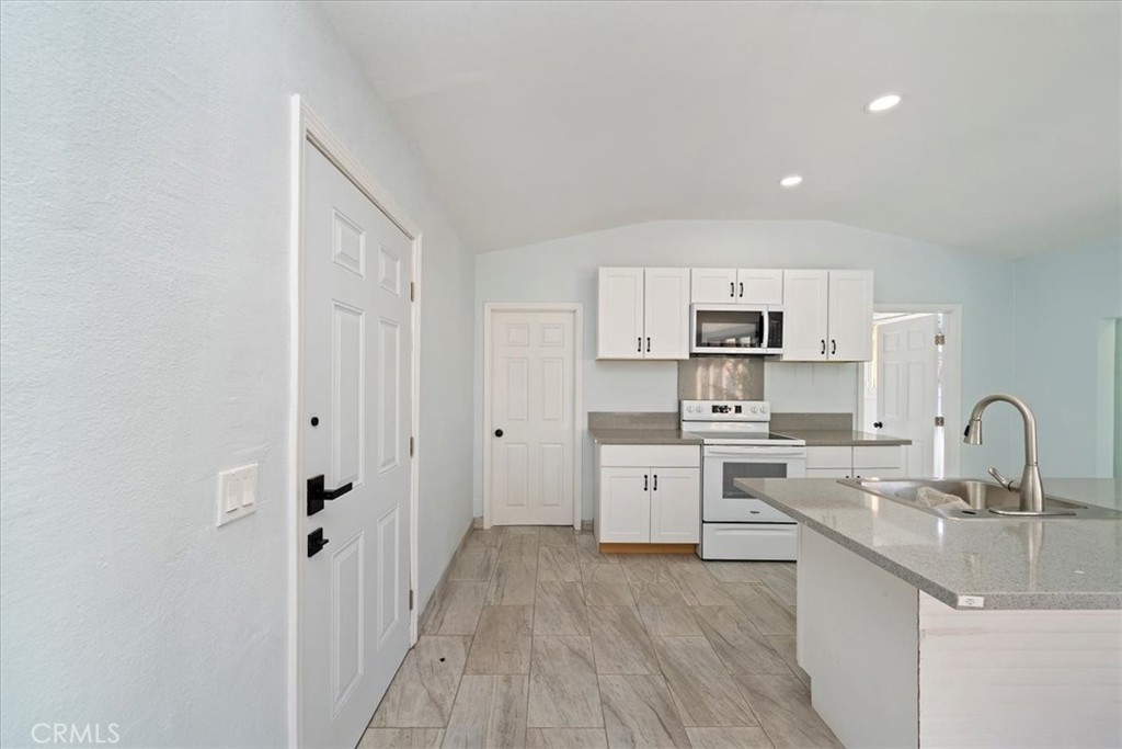 Price to sell, This fully renovated , turn-key 3-bedroom, 2-bath custom home in Mountain Center offers the perfect blend of comfort and convenience. Just 20 minutes from Palm Desert, it features an open-concept kitchen that flows seamlessly into the living and dining areas, creating an inviting space for entertaining. Situated on a spacious lot, the property provides ample outdoor space for relaxation and activities. Located on a paved road with easy highway access, this home offers both tranquility and accessibility. Don’t miss this incredible opportunity—schedule your showing today!
