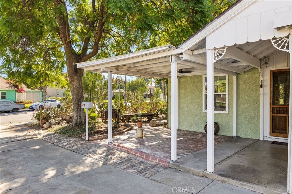 6825 Glacier Drive