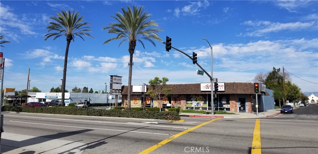 12001 Carson St, Hawaiian Gardens, CA 90716