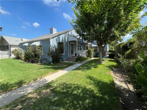 Photo of 624 N Niagara ST, Burbank, CA 91505 (MLS # BB26224882)