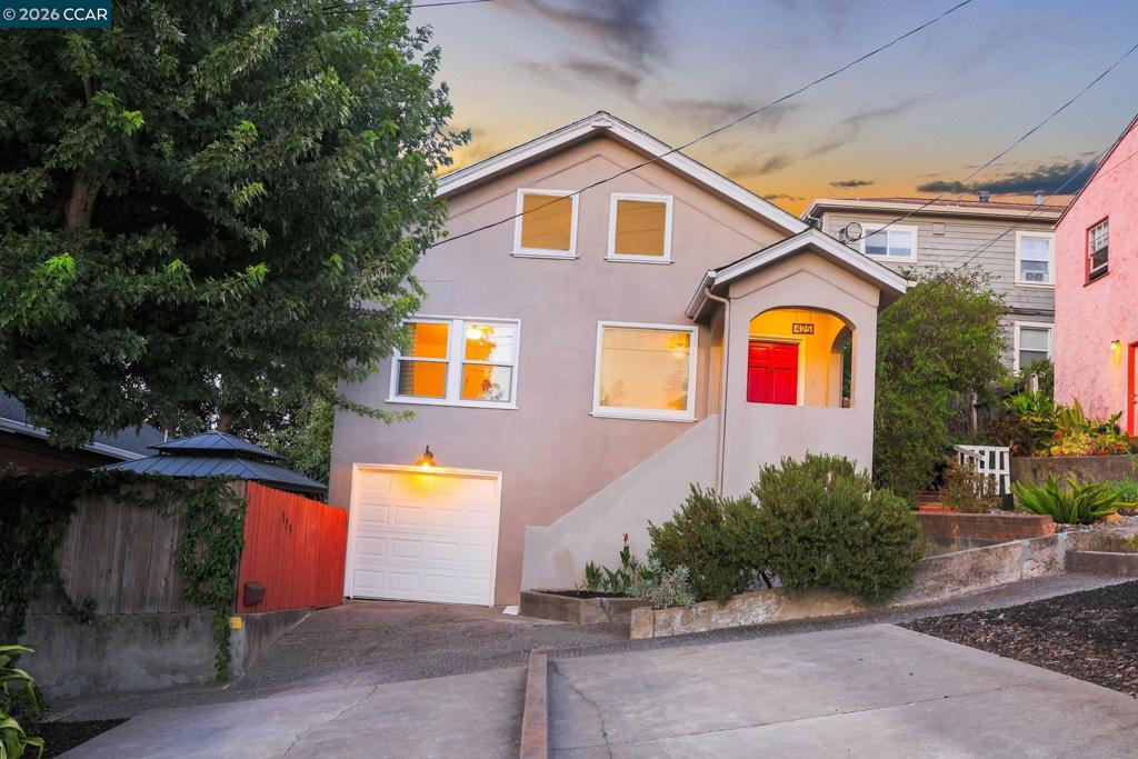 425 Bay St ST, Crockett CA 94525