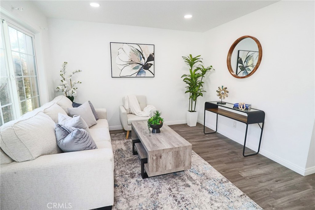 Welcome to 1602 N King St Unit E1, a beautifully updated 2-story condo in a peaceful, gated community in the heart of Santa Ana. This inviting home features 2 spacious bedrooms, 1.5 baths, and a fully remodeled kitchen.
Enjoy the privacy of your own fenced backyard with in-unit washer and dryer hookups—no need to share a community laundry room. The home also includes two reserved parking spaces, one with a carport for added convenience.
Ideally located just one block from Santa Ana College and near the Garden Grove border, you’re surrounded by shopping centers, markets, restaurants, and churches, with easy access to the 5 and 22 freeways.
The low HOA fee of just $271.49/month covers water, trash, swimming pools, exterior insurance, landscaping, and access to well-maintained walkways and a community park.
This is a fantastic opportunity for first-time buyers or investors—don’t miss out! Schedule your showing today before it's gone!