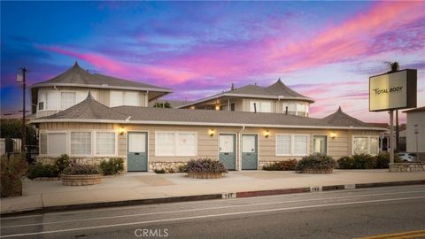Photo of 918 S Cabrillo Avenue, San Pedro, CA 90731 (MLS # SB26022408)