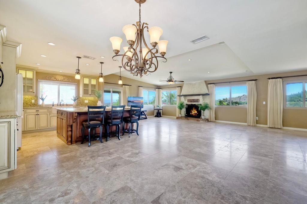 Properties 4 1070 El Paseo
