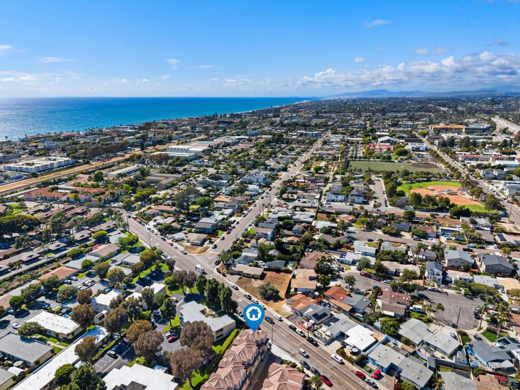 707 Magnolia Ave Ave, Carlsbad CA 92008
