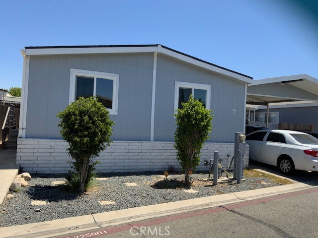 Welcome to this beautiful mobile home in the community of Highland mobile home estate. The home is 3 bedrooms and 2 bathroom. Owner has converted the dinning room into the 4th bedroom. Good sized backyard for all your gatherings. The seller upgrade the bathroom and installed doble panel windows a year ago. Fenced back yard, Laundry room inside. The home has central AC. The seller also level the mobile home in less than a year. It is a must see it!