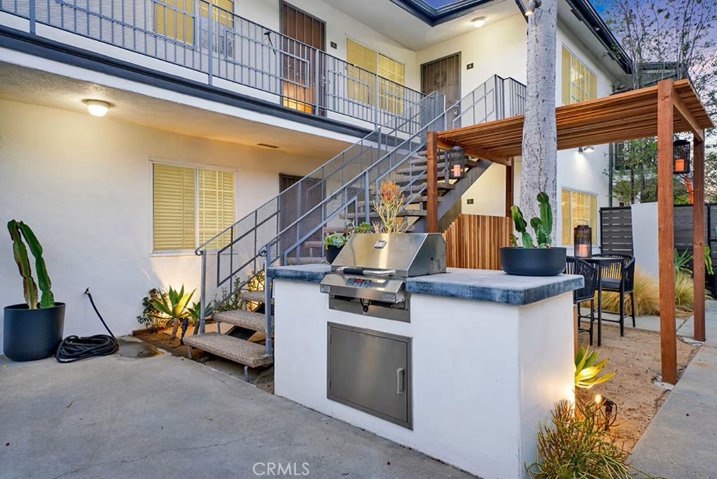 Alamitos Beach (AB) - Residential Income