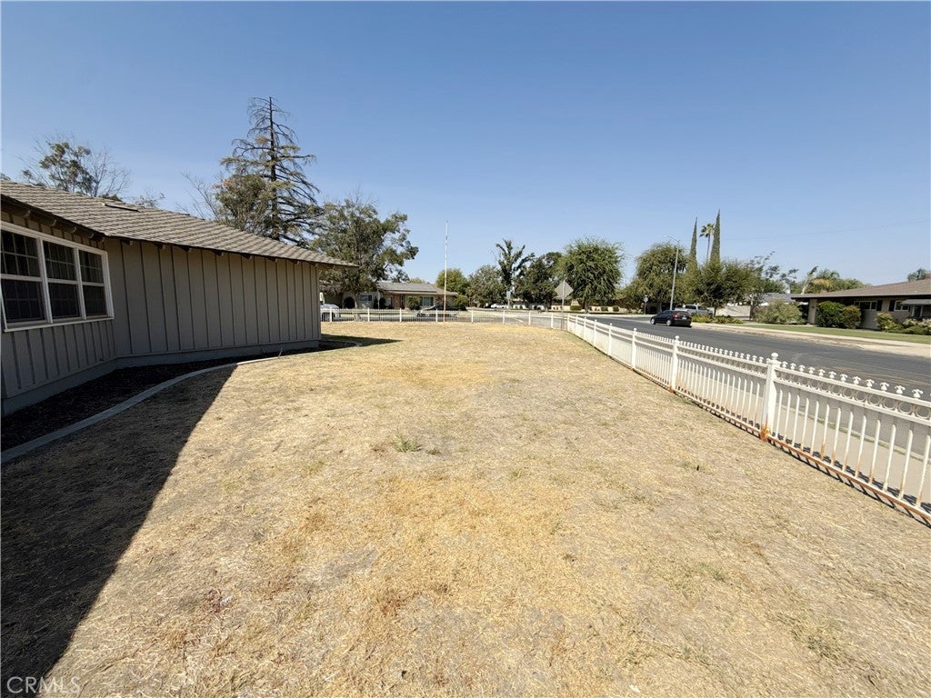 916 Oak Avenue