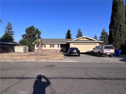 Photo of 2950 Village DR, Merced, CA 95348 (MLS # MC26208719)