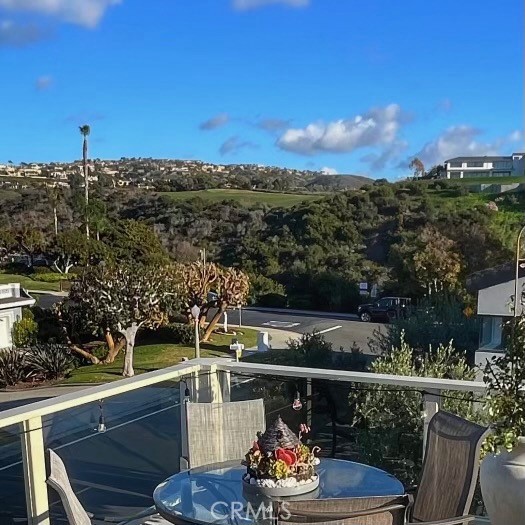 Corona del Mar North of PCH (CNHW) - Residential