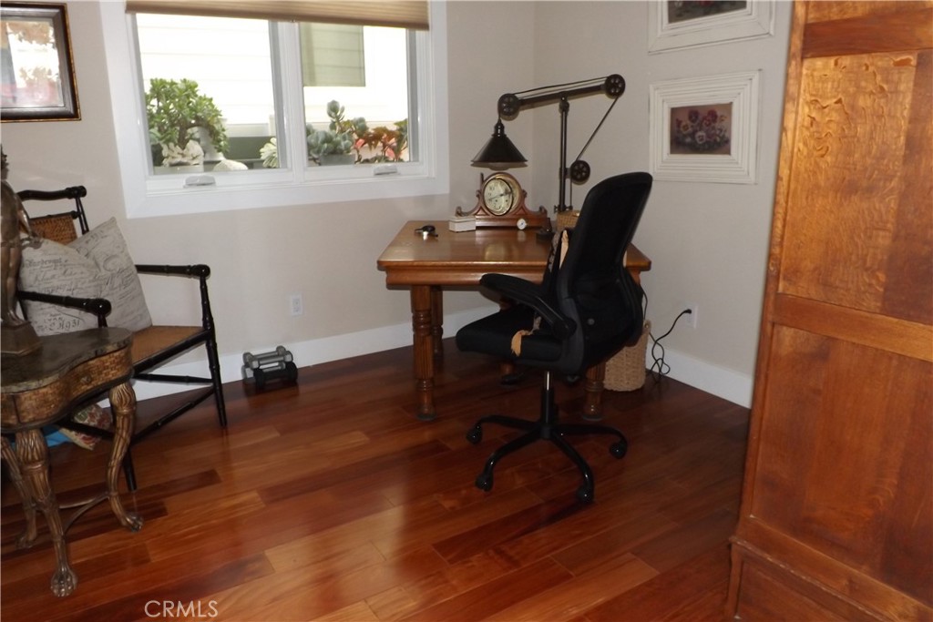 Corona del Mar North of PCH (CNHW) - Residential