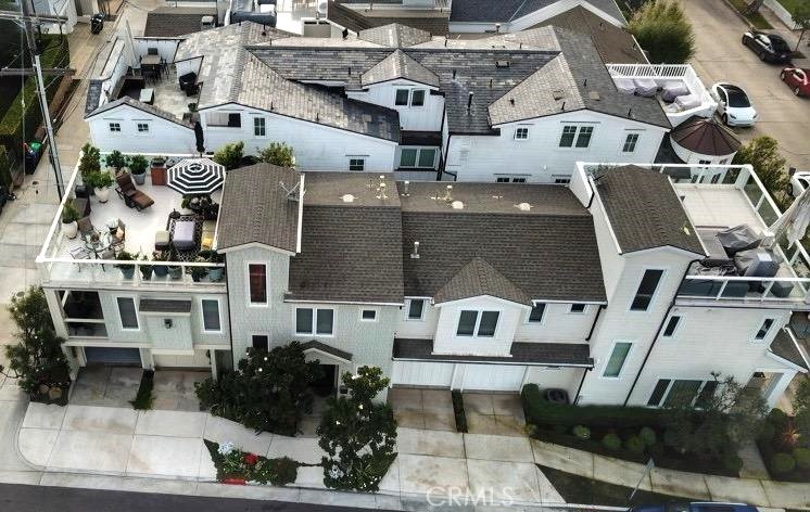 Corona del Mar North of PCH (CNHW) - Residential