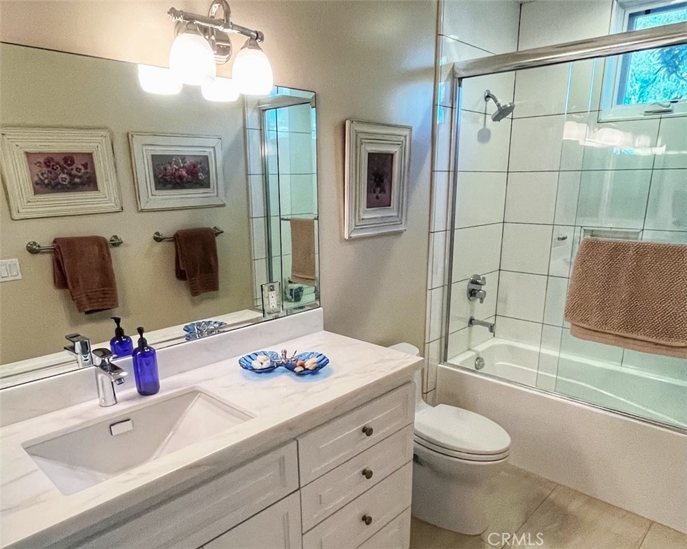Corona del Mar North of PCH (CNHW) - Residential