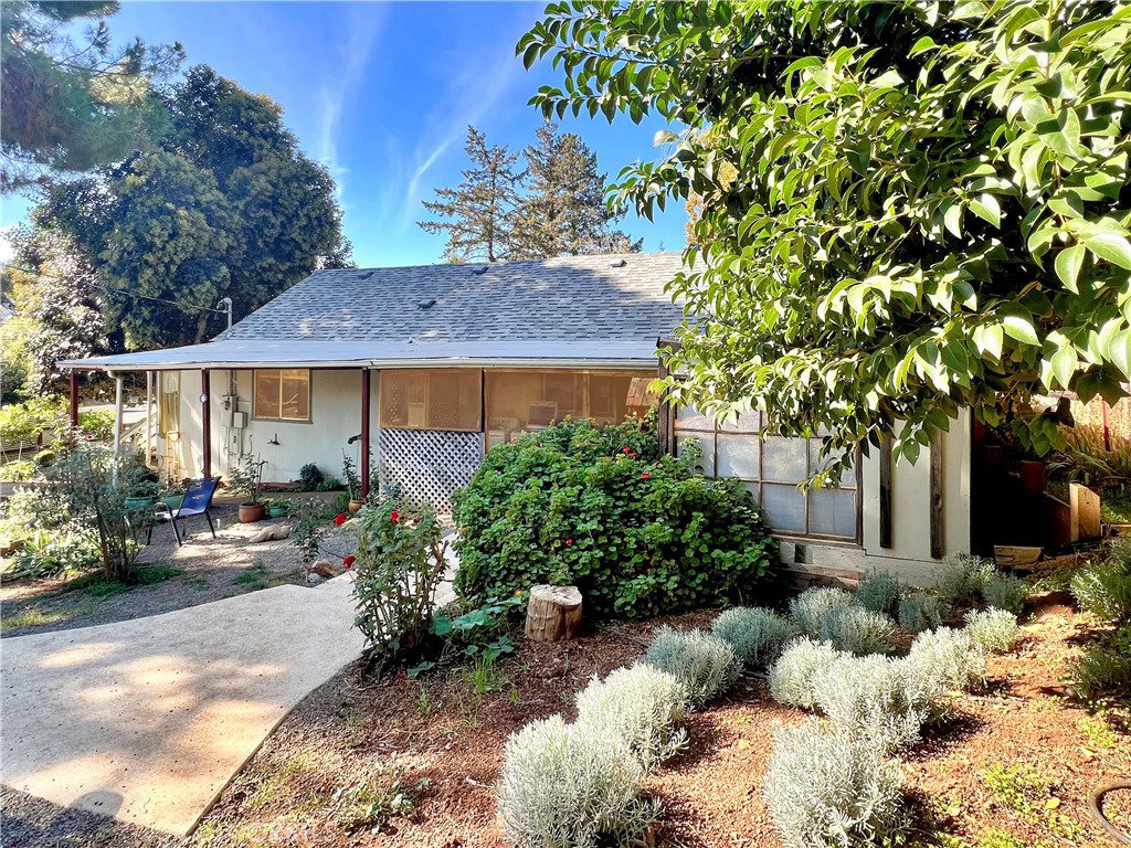 THIS EARLY 1930'S COTTAGE IS LOCATED IN CHARMING GLENHAVEN,ON THE NORTH SHORE OF CLEARLAKE,IN LAKE COUNTY. THE BEAUTIFUL PERENNIAL GARDEN GREETS YOU EACH MORNING. IT IS A TWO BEDROOM,1 BATH,PLUS DEN/OFFICE.IT HAS A PELLET STOVE FOR CHILLY WINTRY WEATHER,AND A/C UNITS FOR WARM SUMMER DAYS.THE PROPERTY IS FULLY FENCED FOR SAFETY OR IF YOU HAVE DOGGIES.A TWO MINUTE WALK TAKES YOU TO GLENHAVEN PRIVATE BEACH. THE SALE INCLUDES 4 ADDITIONAL PARCELS. THINKING ADU'S? THE OWNER IS READY TO MOVE,SO MAKE YOUR OFFER!